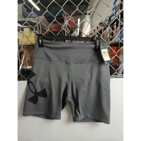 NWT Under Armour Women's Campus 7" Shorts Lightweight Athletic Size Medium - Picture 1 of 4